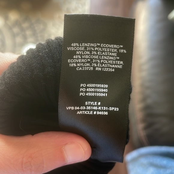 Aritzia Wilfred Croquet Sweater Vest NWOT Black Fitted Buttoned Tank Size XL - Picture 9 of 9